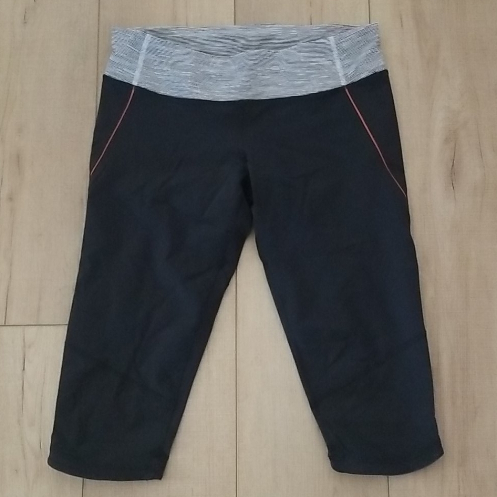 Lululemon Run a Marathon Crops - Picture 2 of 6